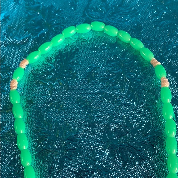 Rosary green beads white thread plastic cross - Picture 9 of 10